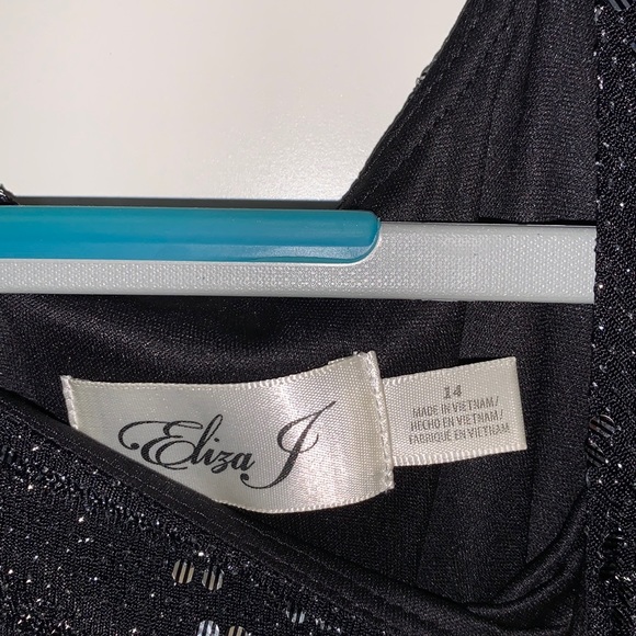 Black and white long sleeve sequin dress - Picture 3 of 3